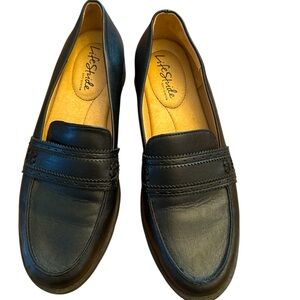Life Stride Classic Black Leather Loafers